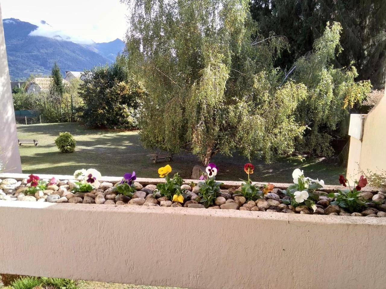 Appartement entier, Apartment with Mountain View in Argelès-Gazost, Pyrénées