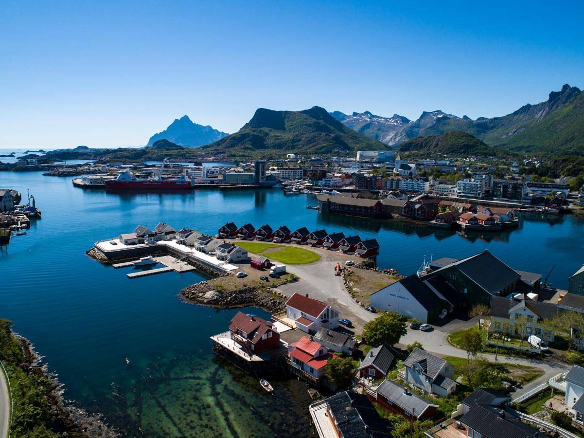 Svolvær Havn Waterfront Villa in Vågan 