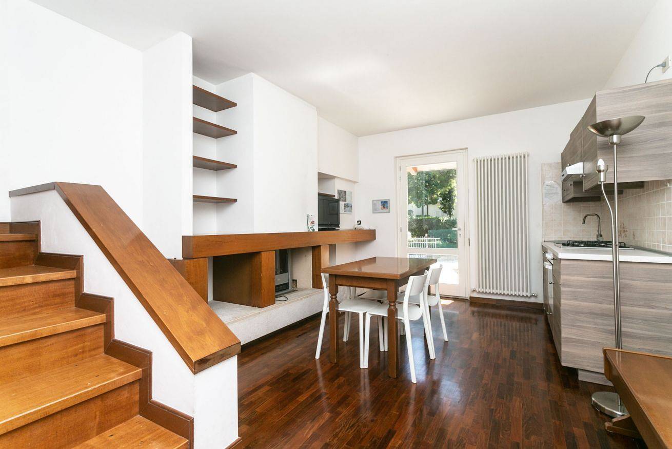 Apartamento entero, N039 - Numana, villa with garden near the sea  in Numana, Riviera del Conero