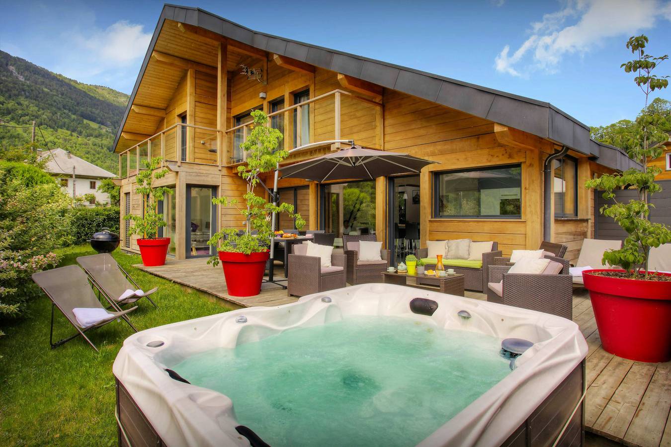 Alpine holiday home for 9 with sauna and hot tub - Ovo Network in Thônes, Annecy region