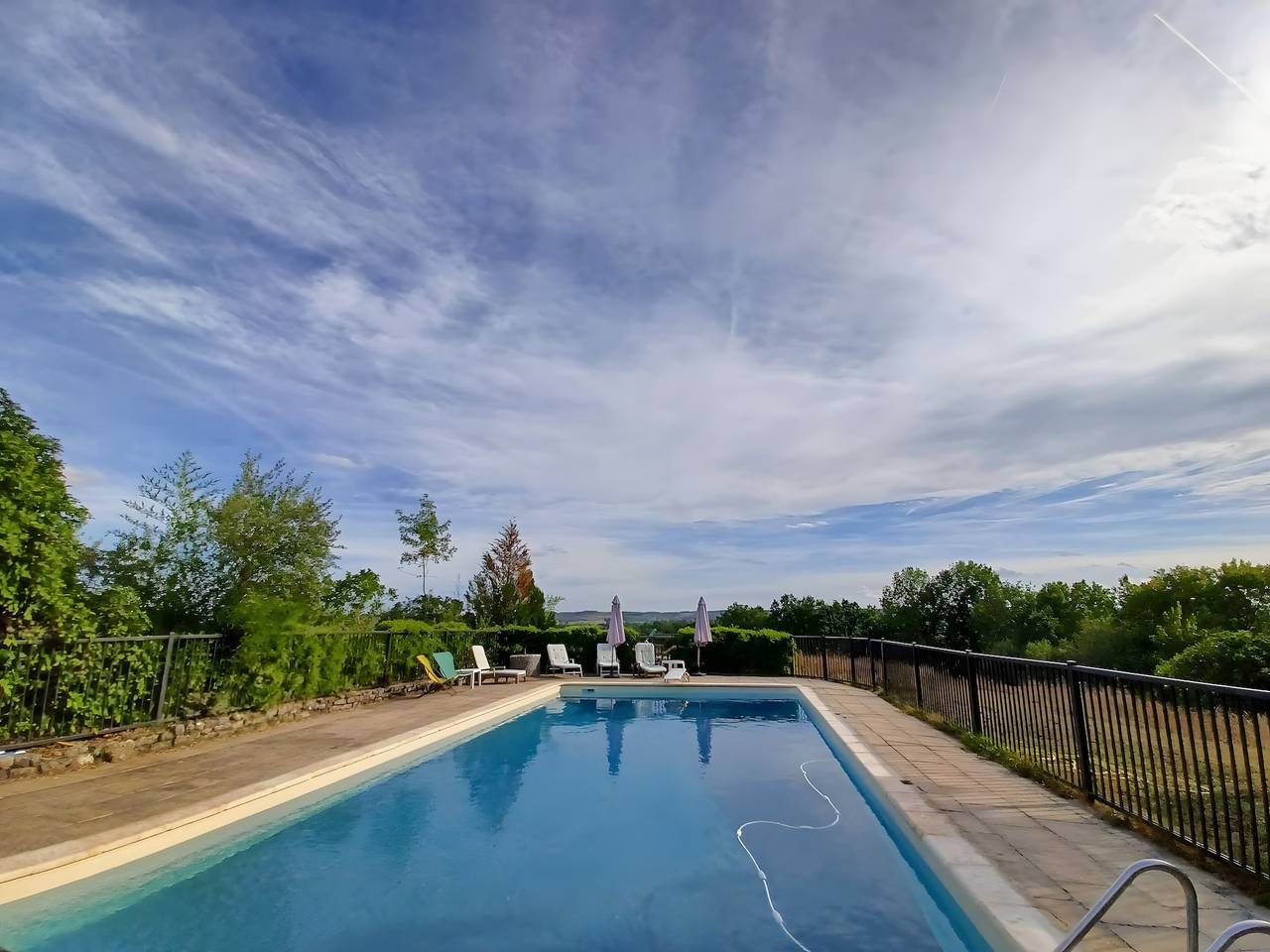 Chambre d’hôtes Pechingorp - Tilo - piscina compartida, terraza y Wi-Fi in Le Verdier, Región de Albi