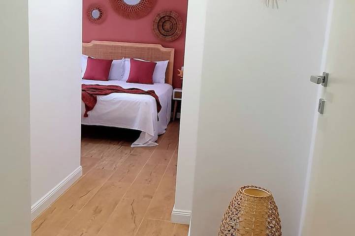 Ganze Wohnung, Casa Tucano Suite Apartment 150 mt to the beach  40 min on car to skying resort! in Francavilla al Mare, Chieti Provinz