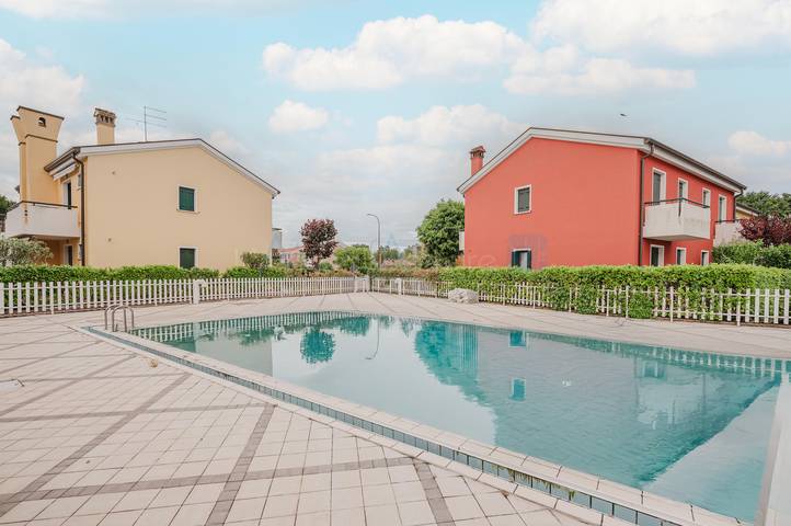 Apartamento de vacaciones para 6 personas, con jardín además de terraza y piscina, Se admiten mascotas - 1