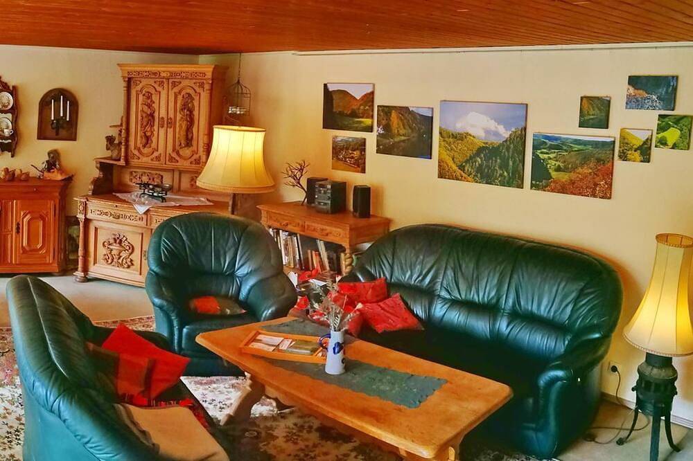 Ganze Wohnung, Ferienwohnung Willems - Appartement/Fewo, Bad, Wc, 2 Schlafräume in Waldbreitbach, Rheinland-Pfalz