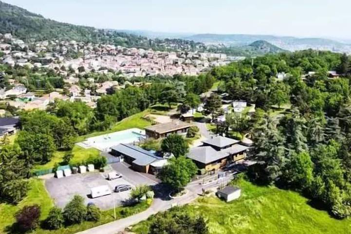 Mobil home pour 4 personnes à Ceyrat