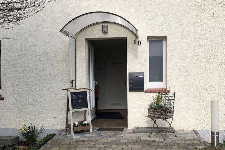 Ferienwohnung für 3 Personen, mit Terrasse und Garten