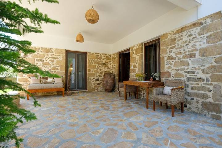 Feriehus for 4 personer, med hage, barnevennlig i Platanias Kommune