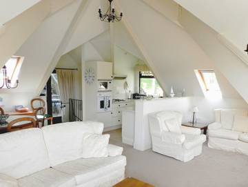 Log Cabin for 4 People in Salcombe, Devon, Photo 2