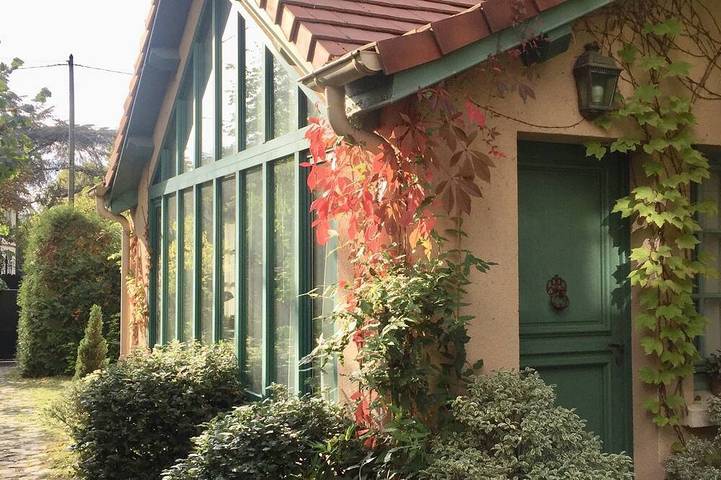 Location de vacances pour 2 personnes, avec Jardin à Le Vésinet