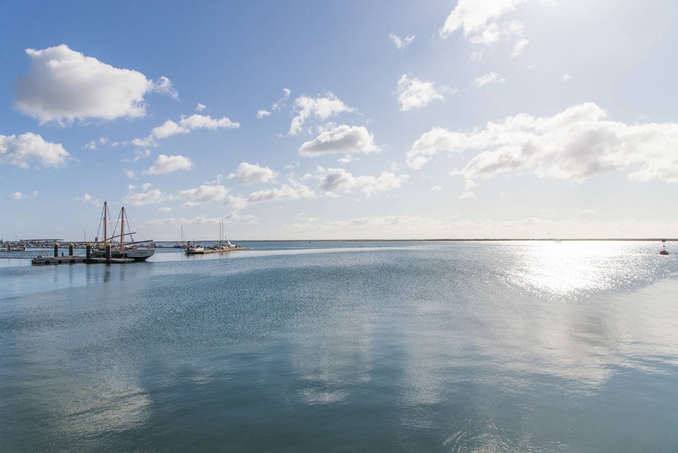 Charmantes Stadthaus mit Klimaanlage nur 500 m vom Jachthafen und dem typischen Markt entfernt in Olhão, Parque Natural da Ria Formosa