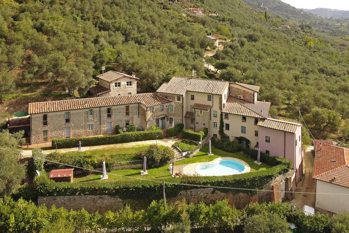 Ferienwohnung für 4 Personen, mit Terrasse und Pool, kinderfreundlich in Camaiore