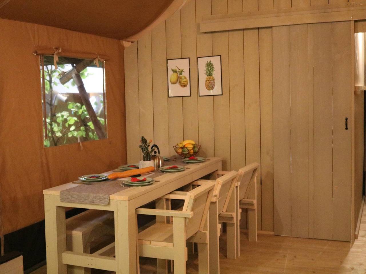 Luxuriöses Familienzelt mit Spielbereich in Hardenberg, Regio Zwolle
