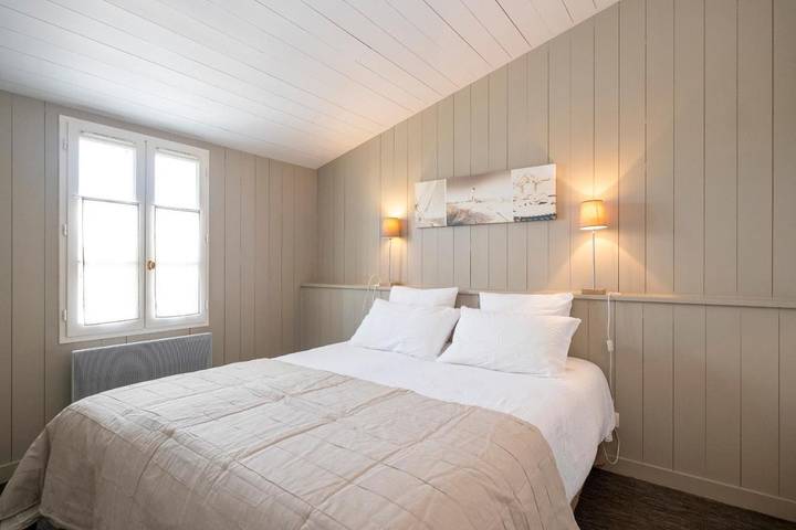 Gîte pour 4 personnes, avec terrasse, adapté aux familles dans Office De Tourisme De La Couarde Sur Mer