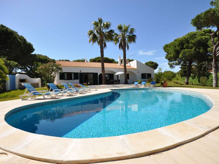 Villa für 8 Personen, mit Pool und Terrasse sowie Garten - 1