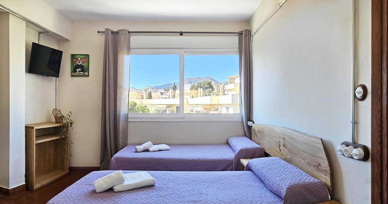 Hostal La Palmera in Torremolinos Centre, Torremolinos