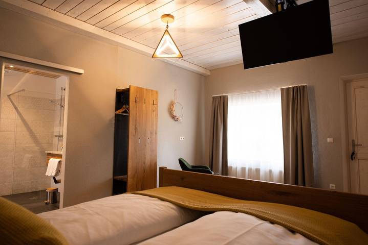 Ferienwohnung für 2 Personen, mit Garten und Ausblick - 1