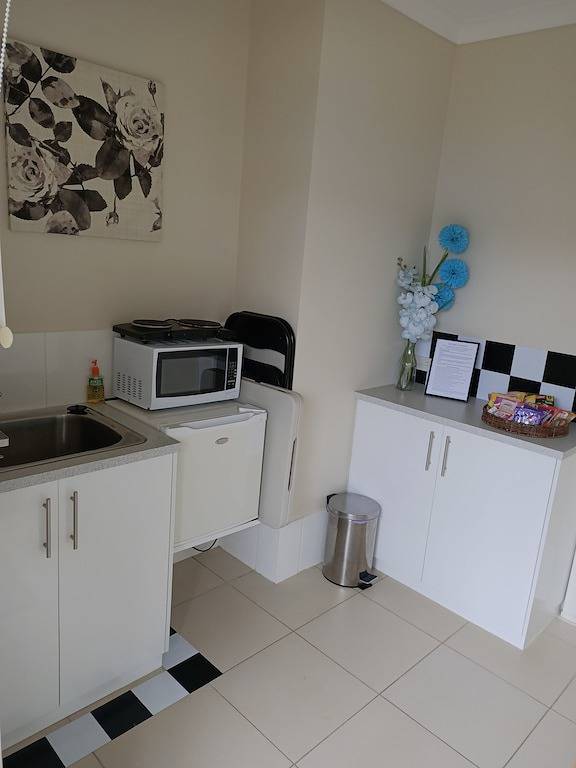 Lakes Guest House: Unit with private entrance sleeps 8 in Lakes Entrance, East Gippsland Shire