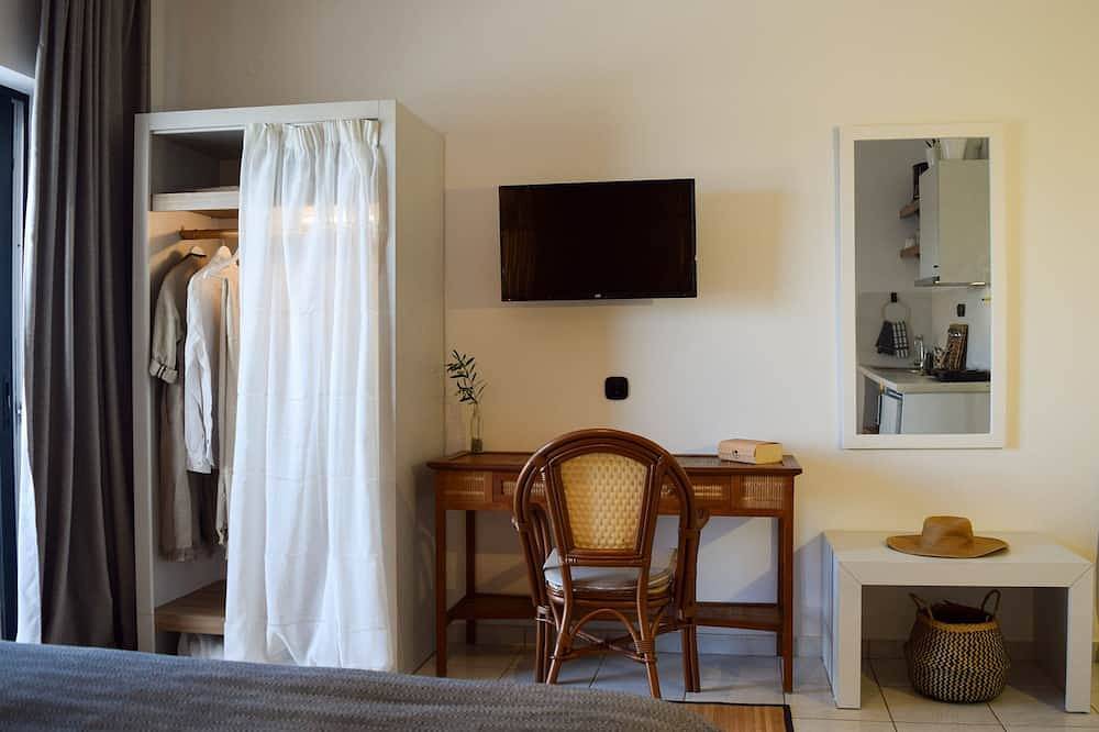 Spacious superior room in a peaceful environment in Daratsos, Region de Chania