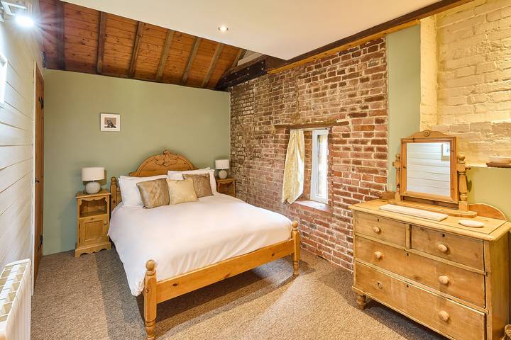 Holiday home for 8 people, with pool and garden, child-friendly in Norfolk