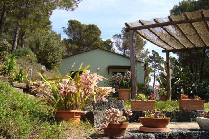 Gîte pour 5 personnes, avec Terrasse et Jardin