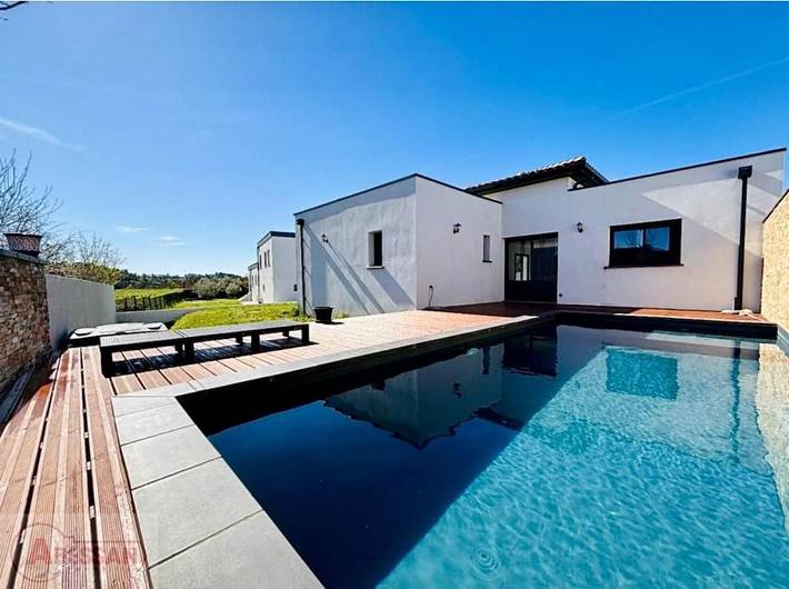 Villa pour 6 personnes, avec Terrasse et Piscine à Alès