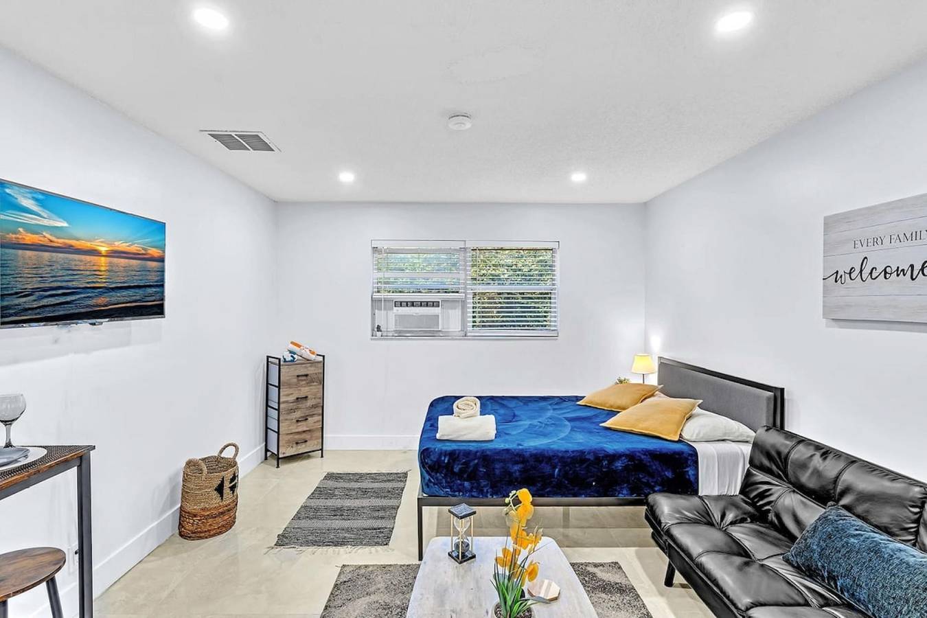 Hollywood Large Studio Close to Beach & Casino Lb3 in Hollywood (Florida), Broward County