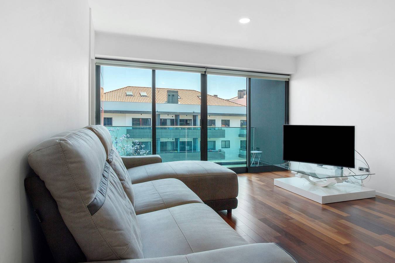 Apartamento inteiro, Apartamento 'Macedo' com vista para o mar, varanda e Wi-Fi in Santo António (Madeira), Madeira