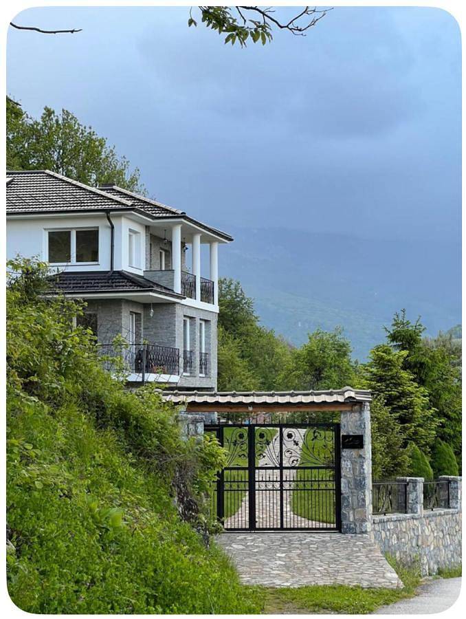 Appartement de vacances pour 6 personnes, avec Balcon et Terrasse ainsi que Jardin et Vue