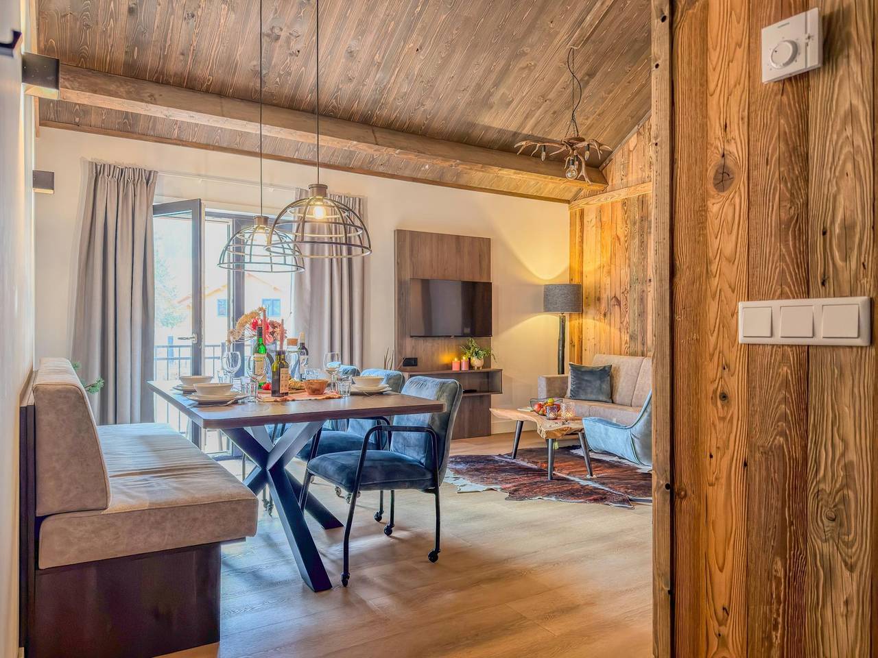 Ganze Wohnung, Stilvolles Apartment mit Berg- und Seepanorama in Afritz am See, Villach-Land