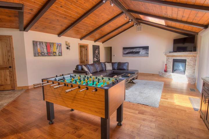 Vacation house for 8 people, with hot tub and yard by Lake Tahoe