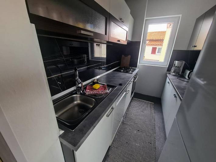 Ferienwohnung für 4 Personen, mit Ausblick und Garten in Pjescana Uvala - 2