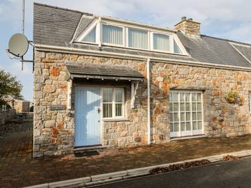 Holiday Home for 4 People in Trearddur Bay, Isle of Anglesey, Photo 1
