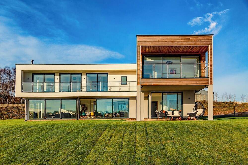 Holiday Rental for 10 People in Purbeck Heritage Coast, South West England