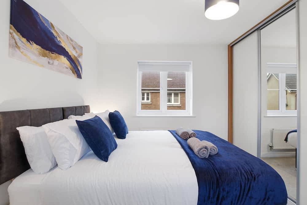 3-Bed House with Parking | Ideal for Contractors in Buckinghamshire