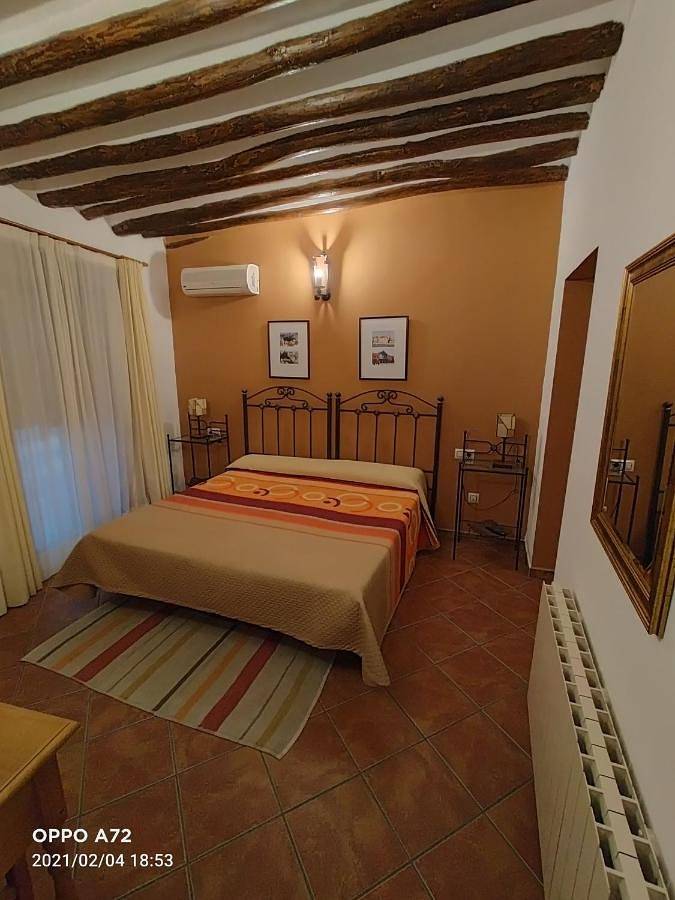 Hotel para 9 personas, con Terraza y Vistas en Yegen - 4