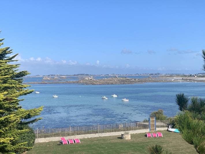 Maison de vacances pour 8 personnes, avec terrasse ainsi que jacuzzi et jardin, animaux acceptés à Santec