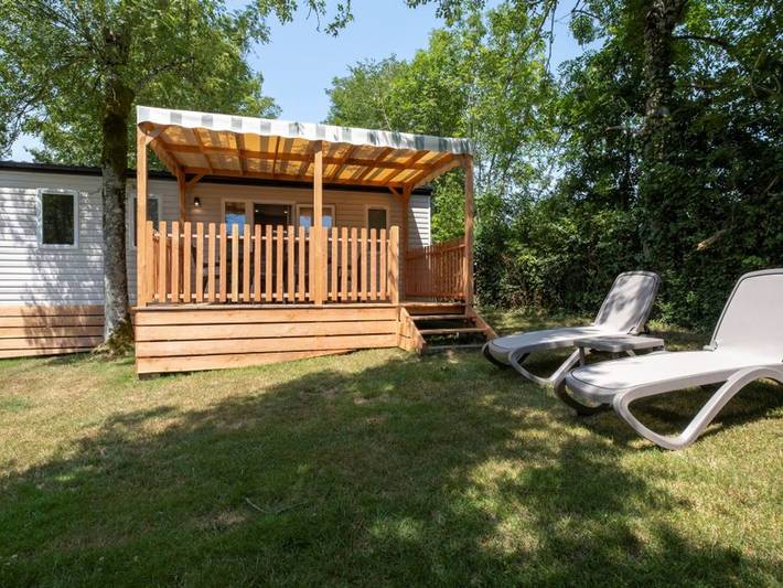 Mobil home pour 6 personnes, avec terrasse et piscine, animaux acceptés à Verruyes