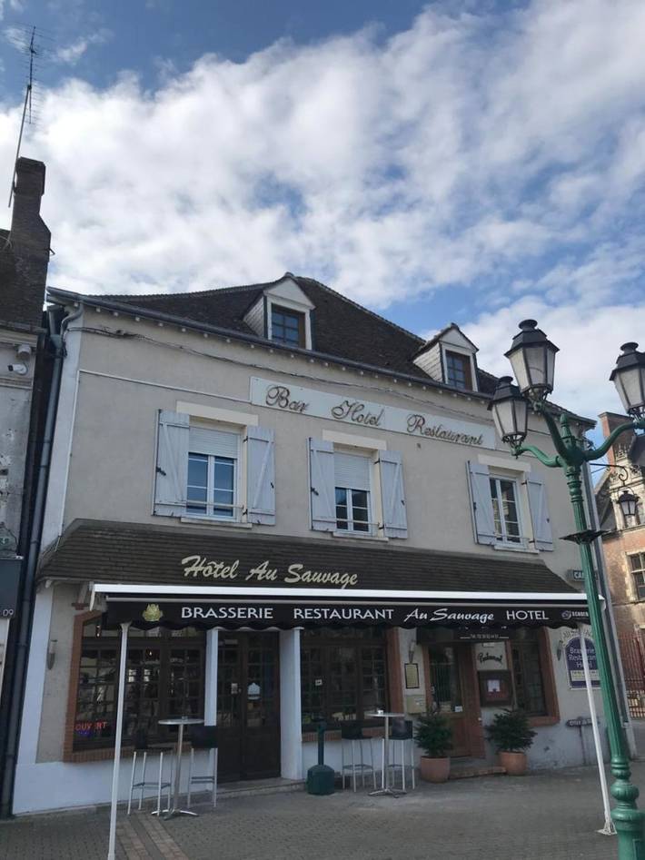 Hôtel pour 2 personnes, avec vue et terrasse à Lorris