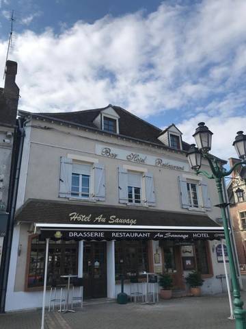 Hôtel pour 2 personnes, avec terrasse et vue à Lorris