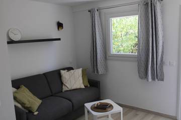 Gîte pour 2 personnes, avec terrasse et piscine à Mollans-sur-Ouvèze