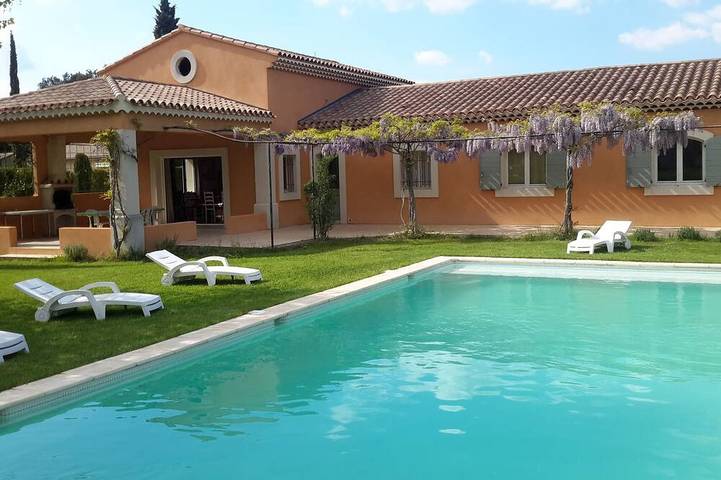 Villa pour 8 personnes, avec jardin et terrasse