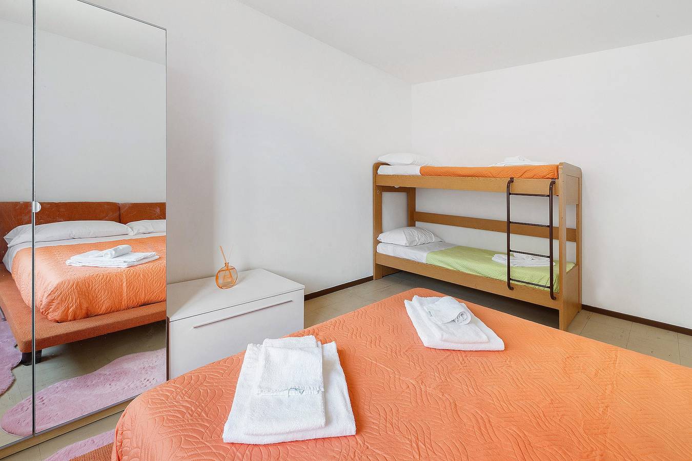 Ganze Wohnung, Ferienwohnung 'Rosso Bernina' mit Bergblick in Tirano (stadt), Tirano