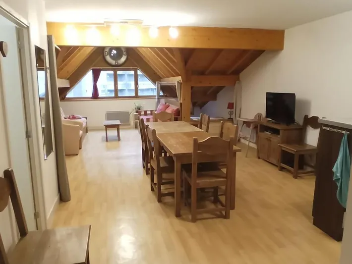 Apartamento de vacaciones para 6 personas, con piscina además de vistas y sauna, Se admiten mascotas - 1
