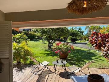Gîte pour 2 personnes, avec jardin et vue dans Anse Caritan