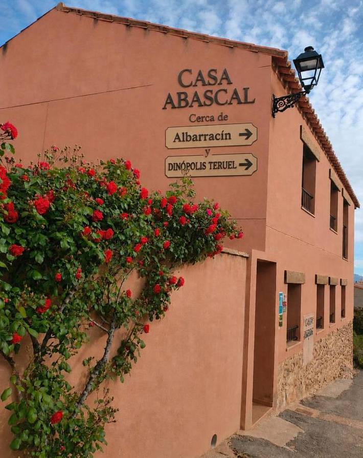 Casa rural para 8 personas, con Balcón y Terraza además de Jardín y Piscina para niños en Cella