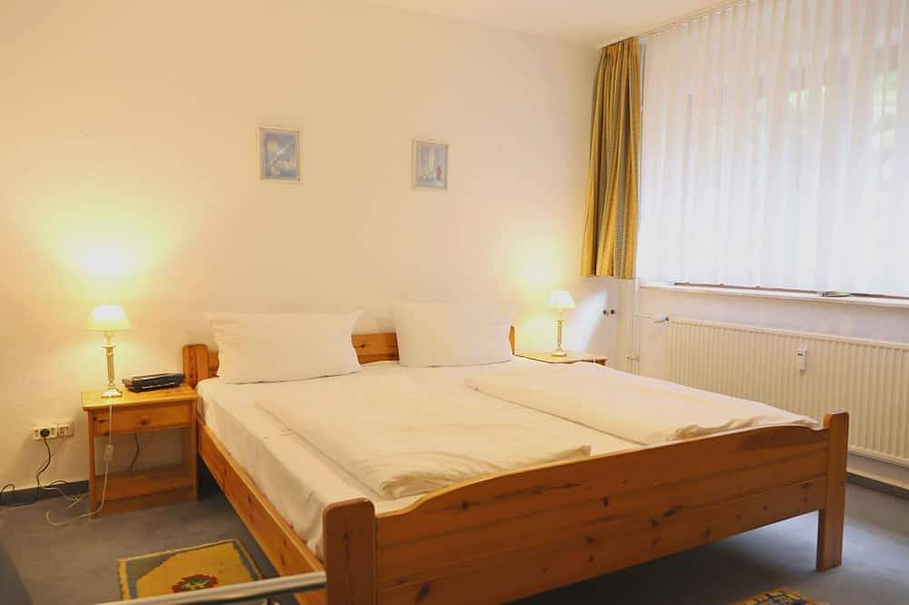 Ganze Wohnung, Gemütliches 2-Zimmer-Appartement mit Terrasse und Strandkorb in Wenningstedt in Wenningstedt, Sylt