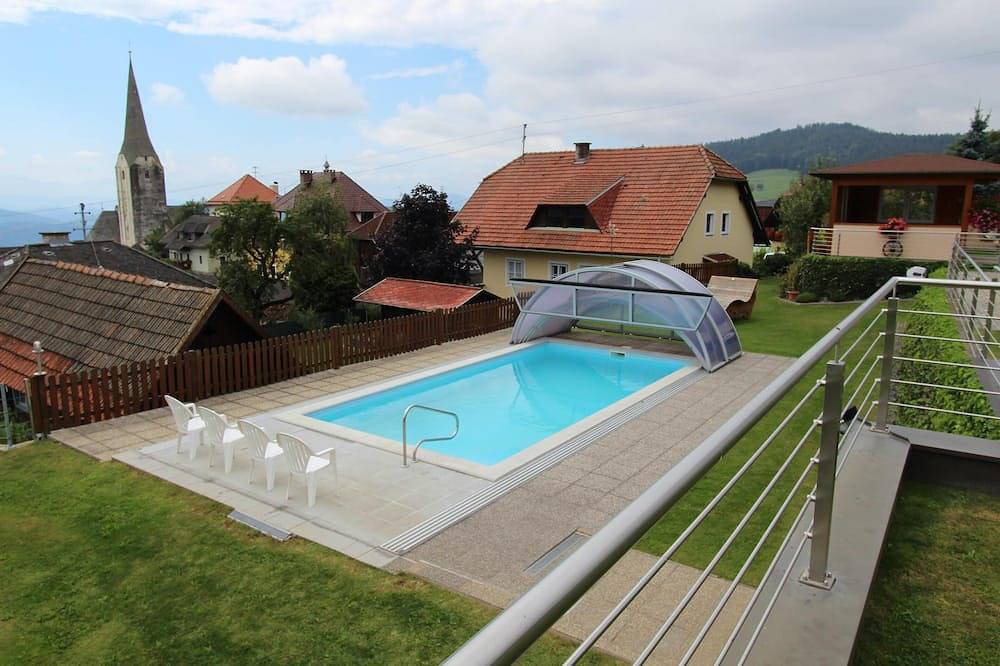 Ganze Wohnung, Komfortable Wohnung mit großem Balkon und Pool in Liebenfels, Mittelkärnten