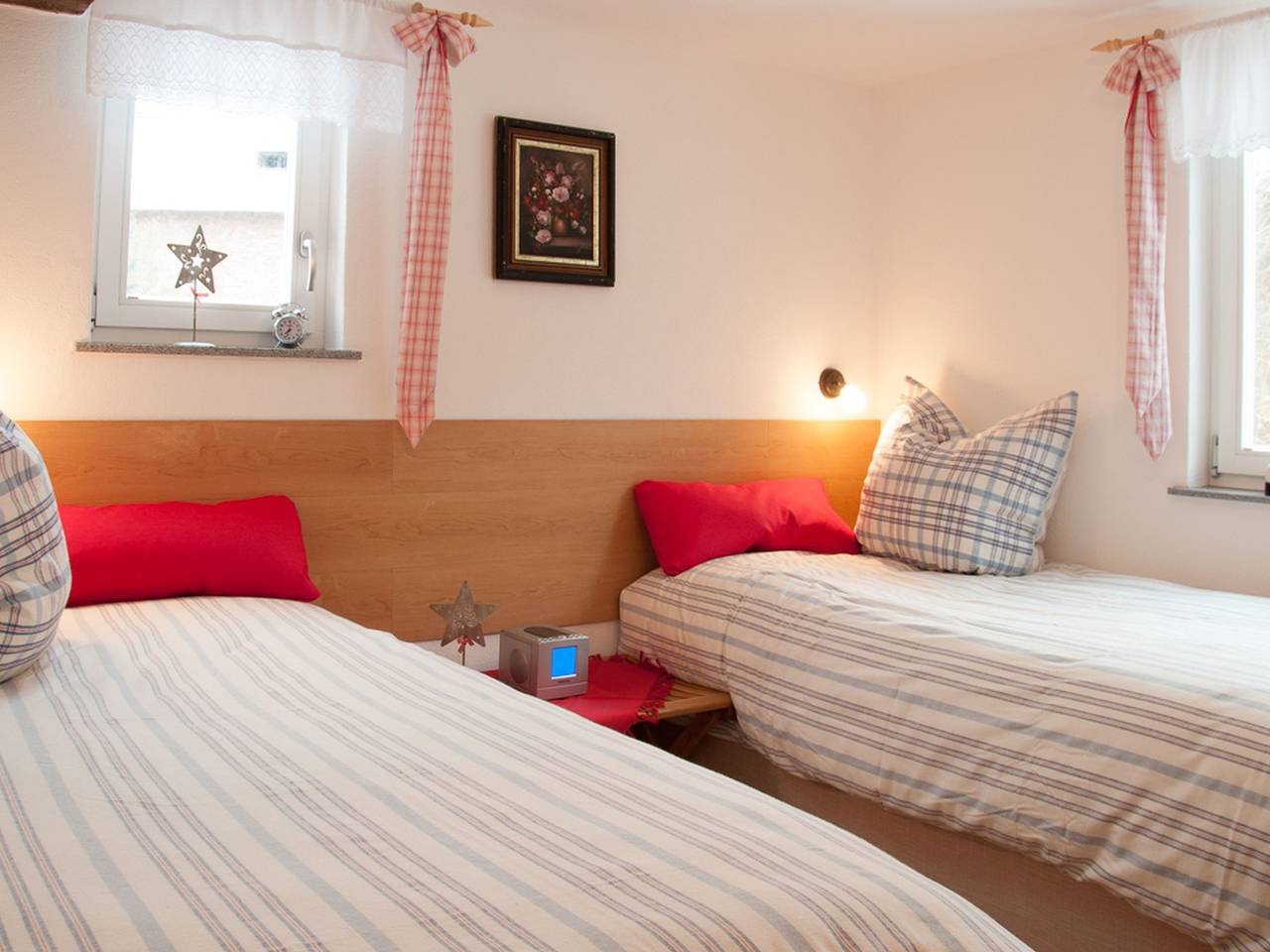 Ganze Wohnung, Ferienwohnung 'Bauernküch' mit eigener Terasse, Gemeinschaftsgarten und Wi-Fi in Gudensberg, Schwalm-Eder-Kreis