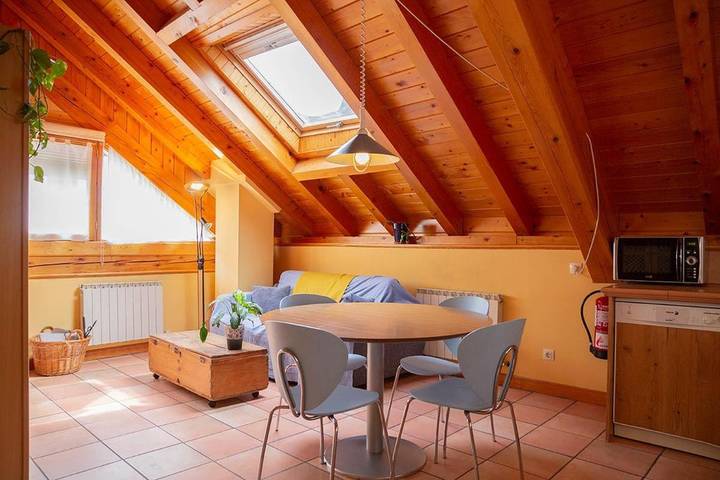 Appartement de vacances pour 3 personnes, avec Jardin à Isaba