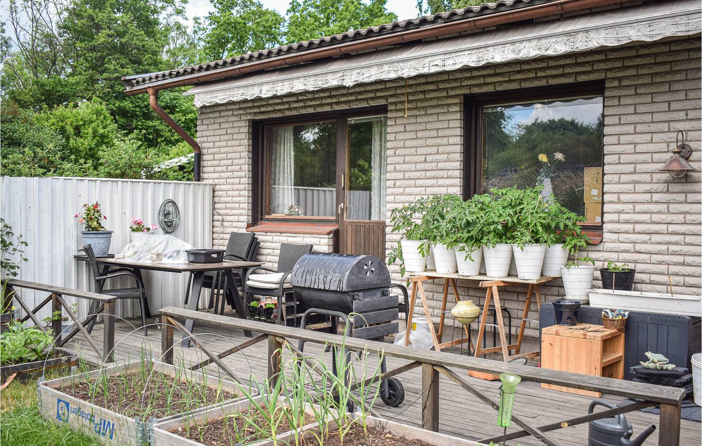 Hus för 4 Personer, med trädgård och bastu